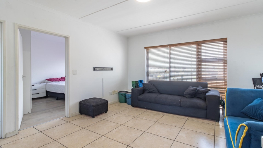 2 Bedroom Property for Sale in Cravenby Western Cape